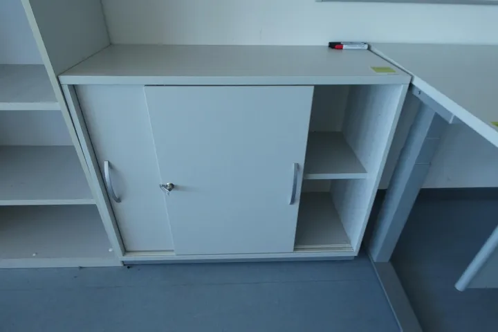 Sideboard, ohne Inhalt